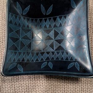 Intricate Black and Blue Patterned Square Plate